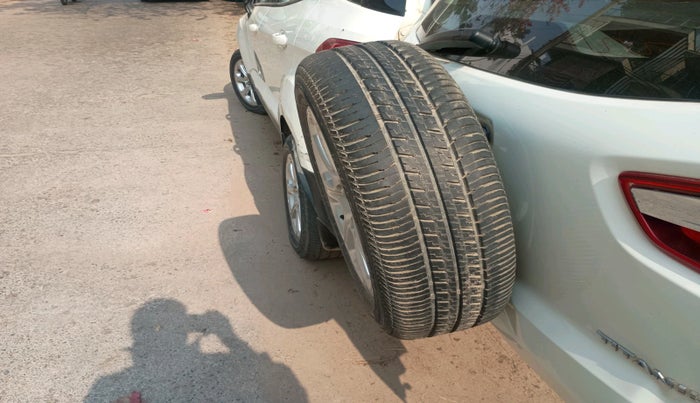 2019 Ford Ecosport TITANIUM + 1.5L PETROL AT, Petrol, Automatic, 53,482 km, tyre