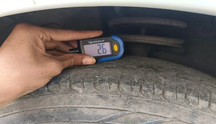 2011 Maruti Swift Dzire VDI, Diesel, Manual, 1,98,741 km, tyre