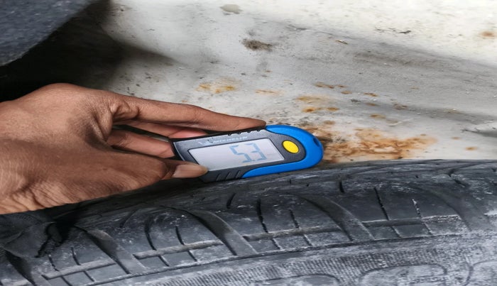 2011 Maruti Swift Dzire VDI, Diesel, Manual, 1,98,741 km, tyre