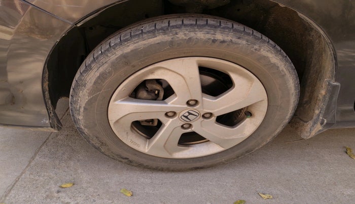 2016 Honda City 1.5L I-VTEC V MT, Petrol, Manual, 1,61,728 km, tyre