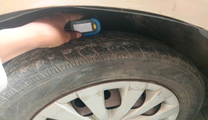 2011 Toyota Etios G, Petrol, Manual, 40,645 km, tyre