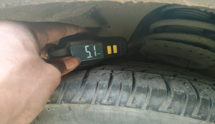 2022 Mahindra XUV300 W8 (O) 1.5 DIESEL, Diesel, Manual, 84,680 km, tyre