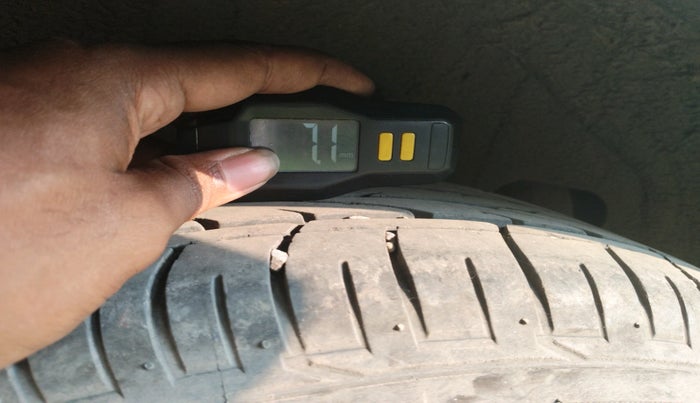 2022 Mahindra XUV300 W8 (O) 1.5 DIESEL, Diesel, Manual, 84,680 km, tyre