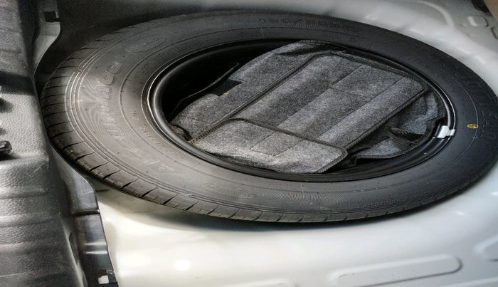 2020 KIA SONET HTK PLUS 1.5 AT, Diesel, Automatic, 58,681 km, tyre