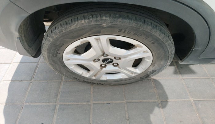 2020 KIA SONET HTK PLUS 1.5 AT, Diesel, Automatic, 58,681 km, tyre