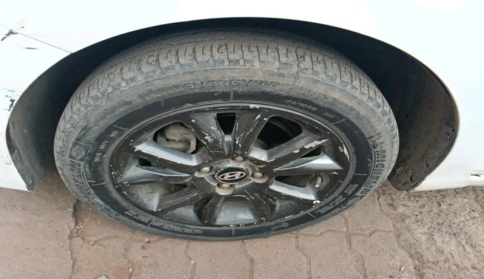 2018 Hyundai Elite i20 ASTA 1.2, Petrol, Manual, 77,374 km, tyre