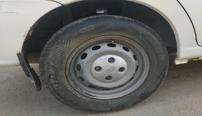 2016 Tata Indigo ECS LS TDI, Diesel, Manual, 12,346 km, tyre