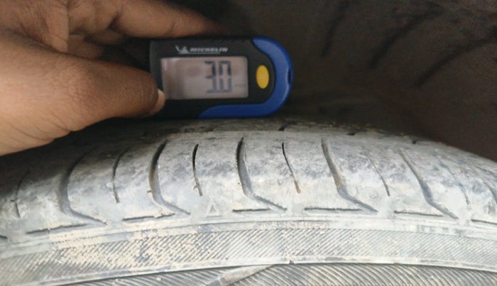 2015 Tata Zest XE PETROL, Petrol, Manual, 80,449 km, tyre