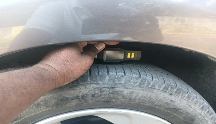 2015 Honda City 1.5L I-DTEC V, Diesel, Manual, 1,19,108 km, tyre