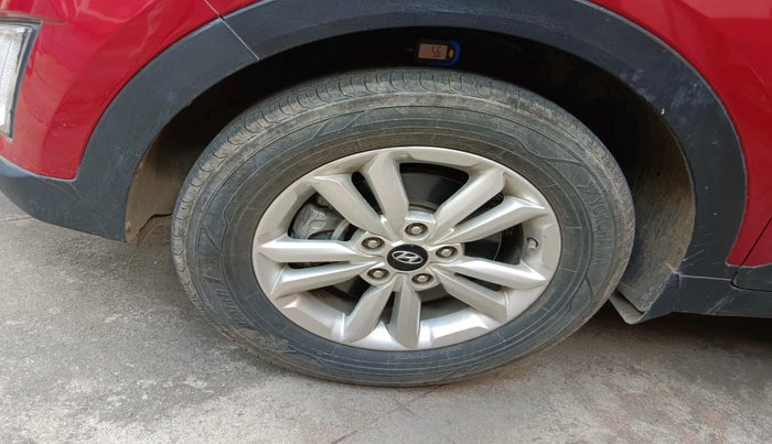 2015 Hyundai Creta SX PLUS 1.6 PETROL, Petrol, Manual, 76,399 km, tyre