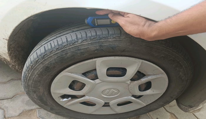 2017 Maruti IGNIS DELTA 1.2, Petrol, Manual, 2,31,884 km, tyre