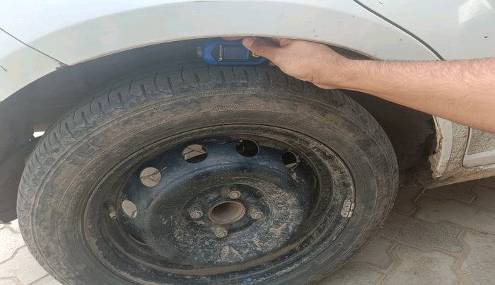 2017 Maruti IGNIS DELTA 1.2, Petrol, Manual, 2,31,884 km, tyre