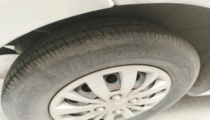 2013 Hyundai Grand i10 MAGNA 1.2 KAPPA VTVT, Petrol, Manual, 34,068 km, tyre