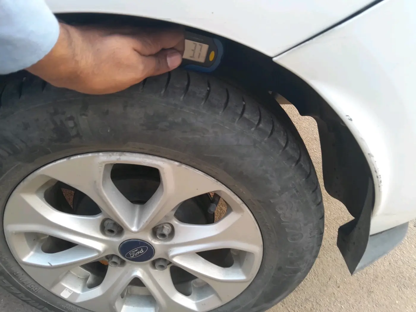 2016 Ford Figo Aspire TITANIUM1.5 DIESEL, Diesel, Manual, 1,03,591 km, tyre