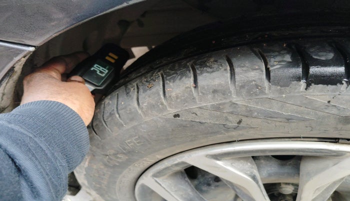 2016 Maruti Baleno DELTA DIESEL 1.3, Diesel, Manual, 1,69,298 km, tyre