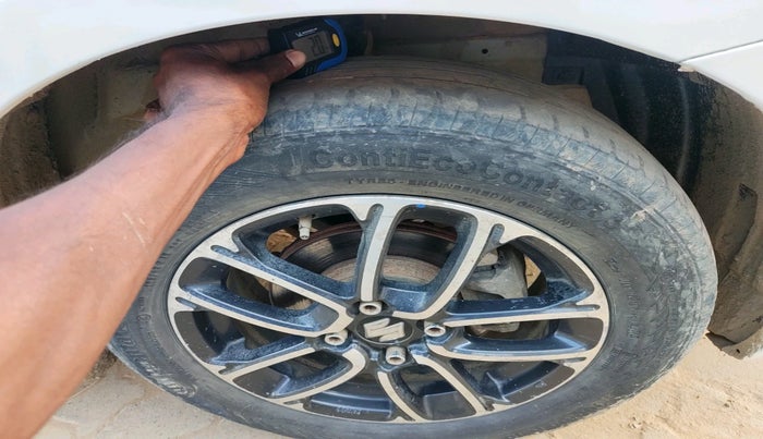 2015 Maruti Ciaz VXI, Petrol, Manual, 1,24,659 km, tyre