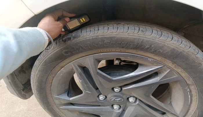 2022 Hyundai NEW I20 SPORTZ 1.2 MT, Petrol, Manual, 36,211 km, tyre