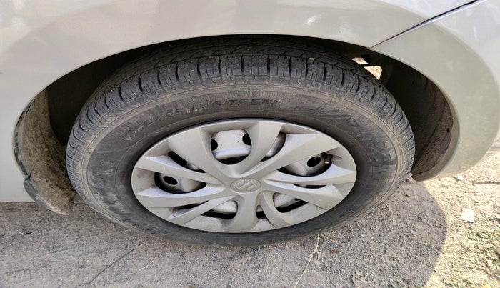 2020 Maruti Swift VXI, Petrol, Manual, 75,287 km, tyre