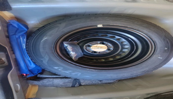 2022 Honda Amaze 1.2L I-VTEC VX, Petrol, Manual, 34,480 km, tyre