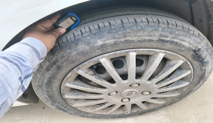 2023 Tata ALTROZ XM PLUS PETROL, Petrol, Manual, 35,615 km, tyre