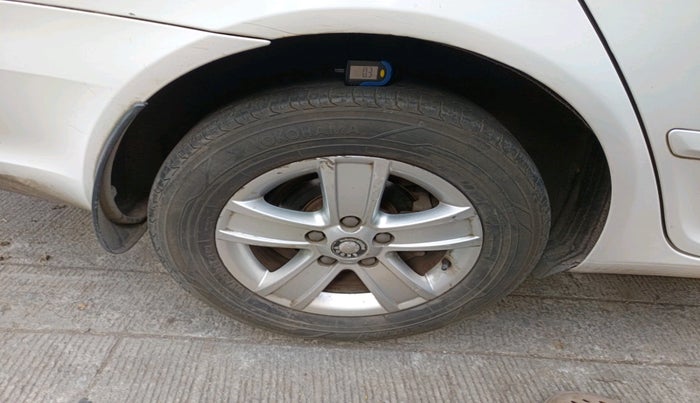 2011 Skoda Laura AMBIENTE 2.0 TDI CR MT, Diesel, Manual, 1,30,988 km, tyre