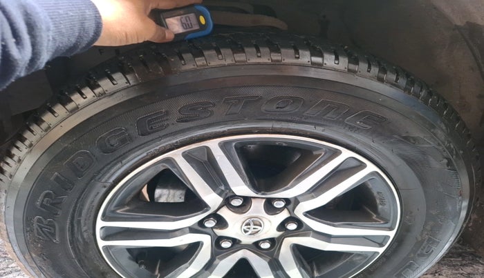 2017 Toyota Fortuner 2.8 4X2 AT, Diesel, Automatic, 61,371 km, tyre