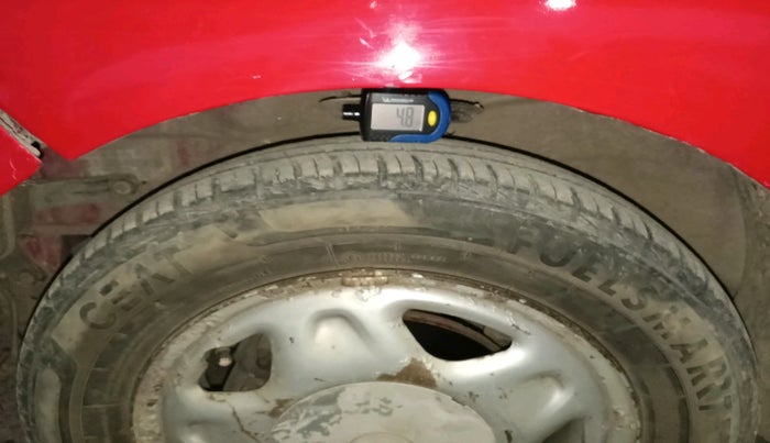 2011 Chevrolet Beat LT PETROL, Petrol, Manual, 1,02,000 km, tyre