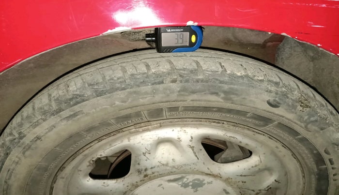 2011 Chevrolet Beat LT PETROL, Petrol, Manual, 1,02,000 km, tyre