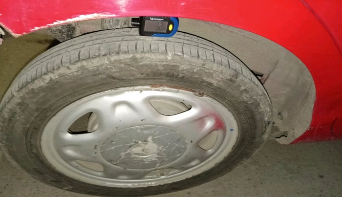 2011 Chevrolet Beat LT PETROL, Petrol, Manual, 1,02,000 km, tyre