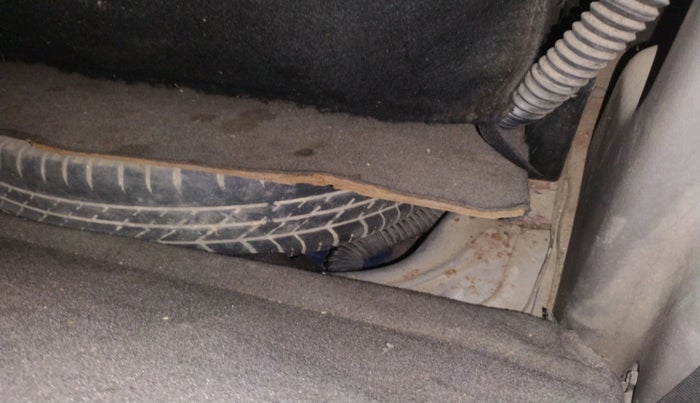 2015 Hyundai i10 MAGNA 1.1, Petrol, Manual, 63,810 km, tyre