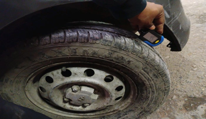 2015 Hyundai i10 MAGNA 1.1, Petrol, Manual, 63,810 km, tyre