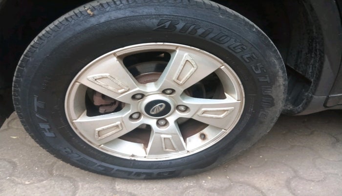 2012 Mahindra XUV500 W8, Diesel, Manual, 76,314 km, tyre