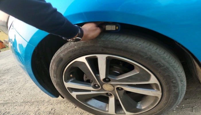 2021 Tata ALTROZ XZ PETROL, Petrol, Manual, 50,985 km, tyre