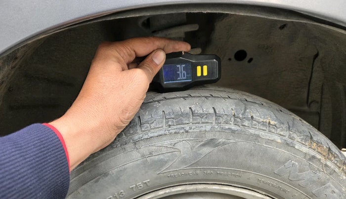 2018 Maruti Wagon R 1.0 LXI CNG, Petrol, Manual, 2,40,460 km, tyre