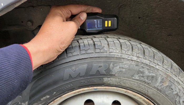 2018 Maruti Wagon R 1.0 LXI CNG, Petrol, Manual, 2,40,460 km, tyre