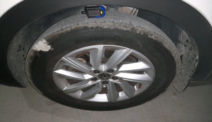 2021 Volkswagen TAIGUN GT 1.5 TSI MT, Petrol, Manual, 78,168 km, tyre