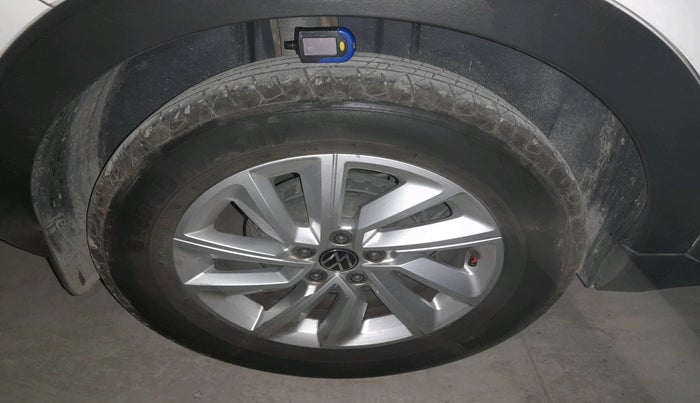 2021 Volkswagen TAIGUN GT 1.5 TSI MT, Petrol, Manual, 78,168 km, tyre