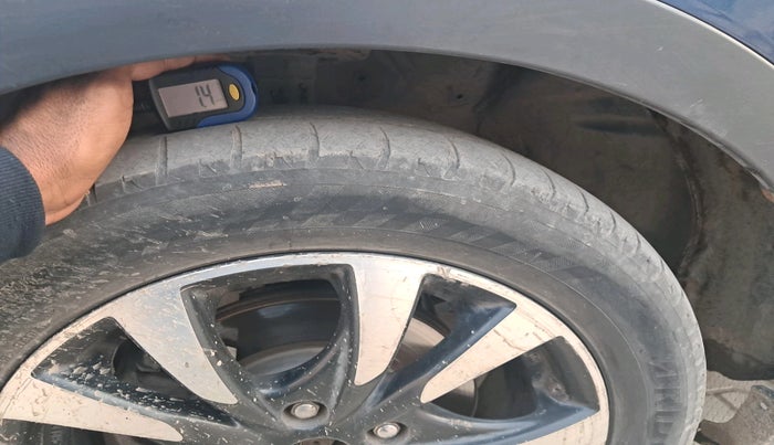 2017 Maruti S Cross ZETA 1.3, Diesel, Manual, 3,01,282 km, tyre