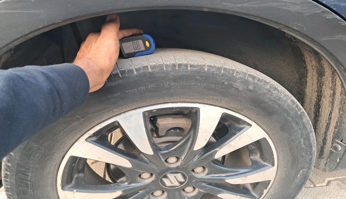 2017 Maruti S Cross ZETA 1.3, Diesel, Manual, 3,01,282 km, tyre