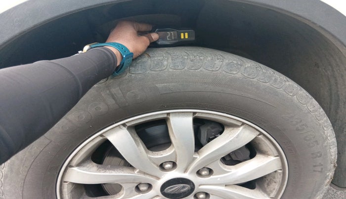 2015 Mahindra XUV500 W10, Diesel, Manual, 35,955 km, tyre