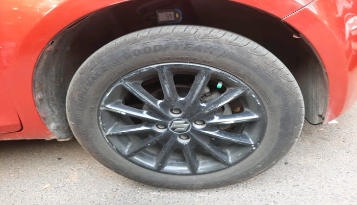 2017 Maruti IGNIS DELTA 1.2 AMT, Petrol, Automatic, 6,215 km, tyre