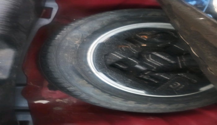 2014 Hyundai New Elantra 1.6 SX AT DIESEL, Diesel, Automatic, 1,09,537 km, tyre