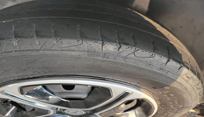 2020 Mahindra MARAZZO M2 8 STR, Diesel, Manual, 83,946 km, tyre