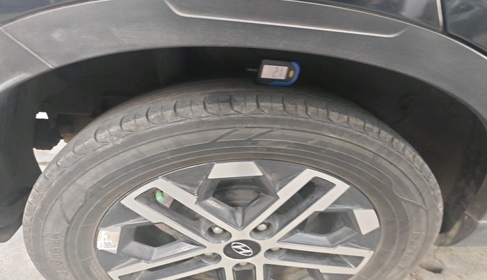 2023 Hyundai VENUE SX 1.5 CRDI, Diesel, Manual, 63,400 km, tyre