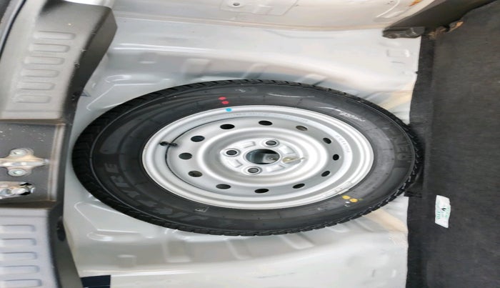 2023 Maruti Alto K10 LXI, Petrol, Manual, 3,698 km, tyre