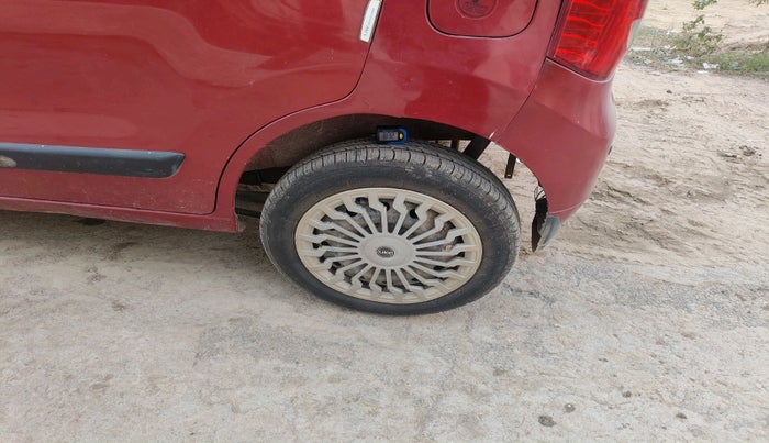 2017 Maruti Wagon R 1.0 VXI, Petrol, Manual, 58,077 km, tyre