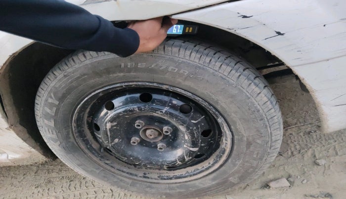 2014 Mahindra Verito Vibe CS 1.5 D4, Diesel, Manual, 24,526 km, tyre