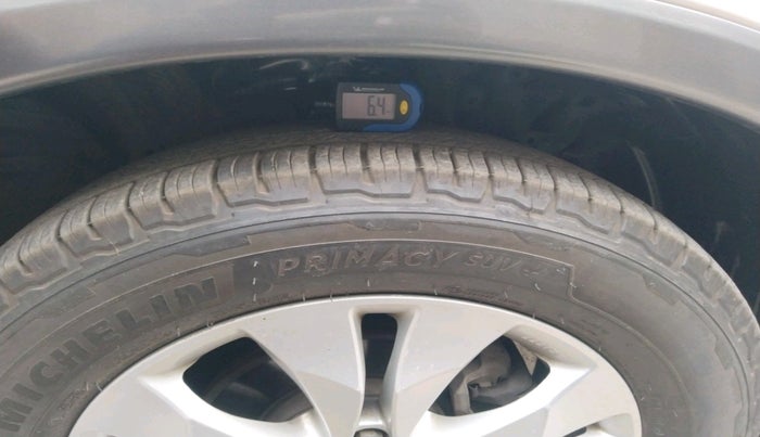 2016 Honda CRV 2.0L I-VTEC 2WD AT, Petrol, Automatic, 2,40,000 km, tyre