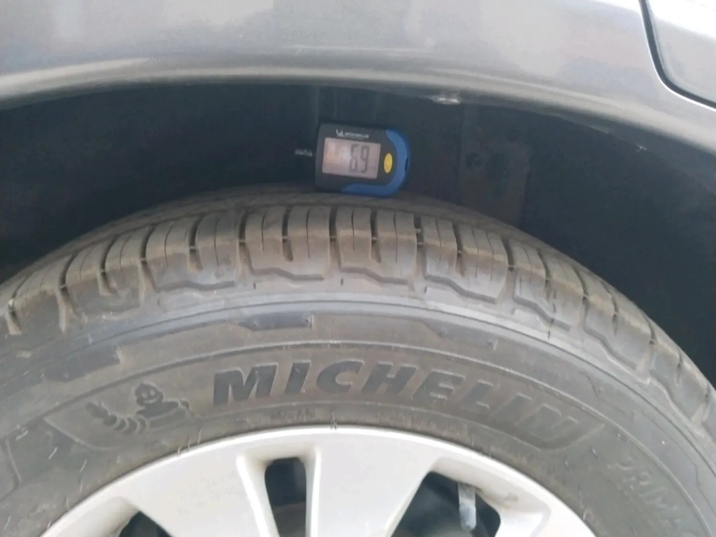 2016 Honda CRV 2.0L I-VTEC 2WD AT, Petrol, Automatic, 2,40,000 km, tyre