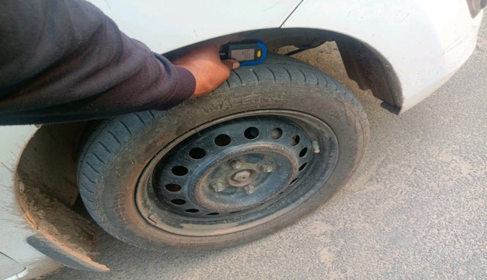 2016 Maruti Wagon R 1.0 VXI, Petrol, Manual, 1,42,407 km, tyre